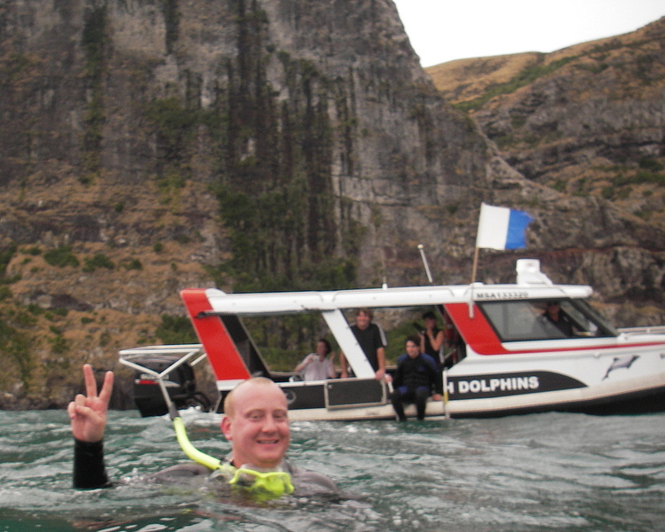 02-new-zealand-akaroa-swimming-with-dolphins.jpg