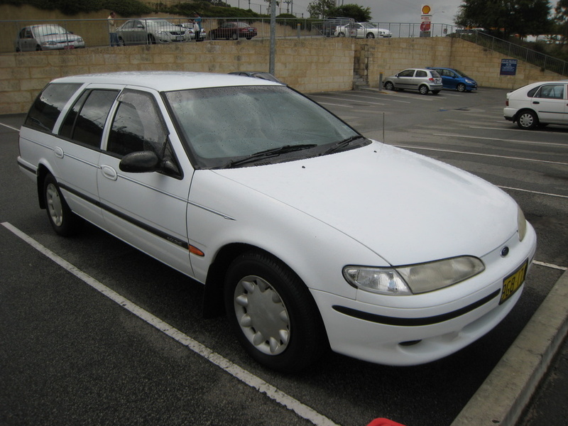 02-australia-ford-falcon-station-wagon.jpg