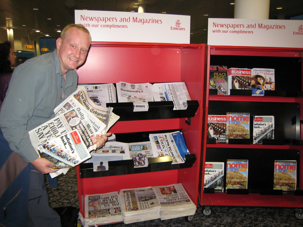 02-free-newspaper-stand.jpg