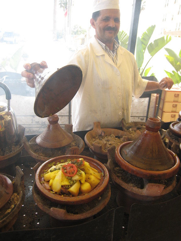 012-tagine-chef.JPG