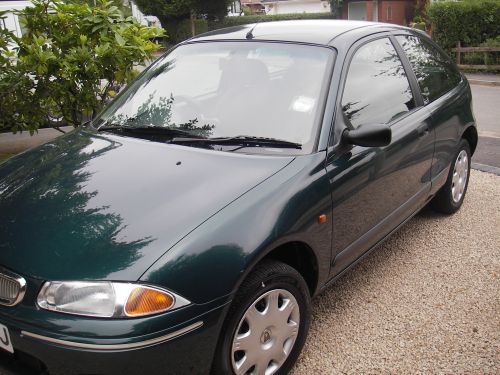 Rover 214i front view